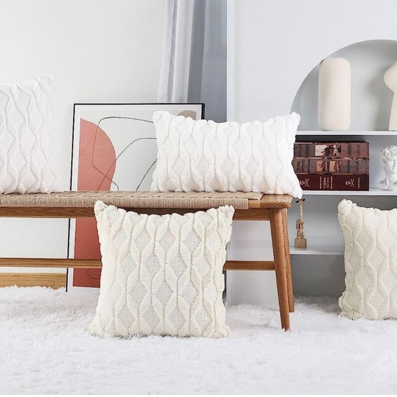 MADIZZ Set of 2 Soft Plush Short Wool Velvet Decorative Throw Pillow Cover 20X20 - Picture 6 of 7